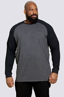 Zweifarbiges Langarmshirt von D555