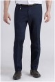 Elastische Freizeithose von Plus Man.